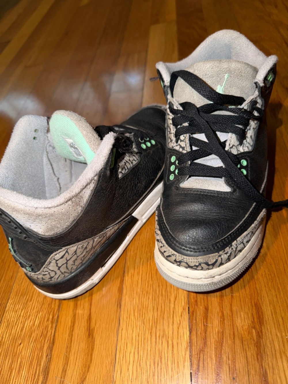 Jordan Kids Black and Mint Green Retro-Inspired Sneakers
